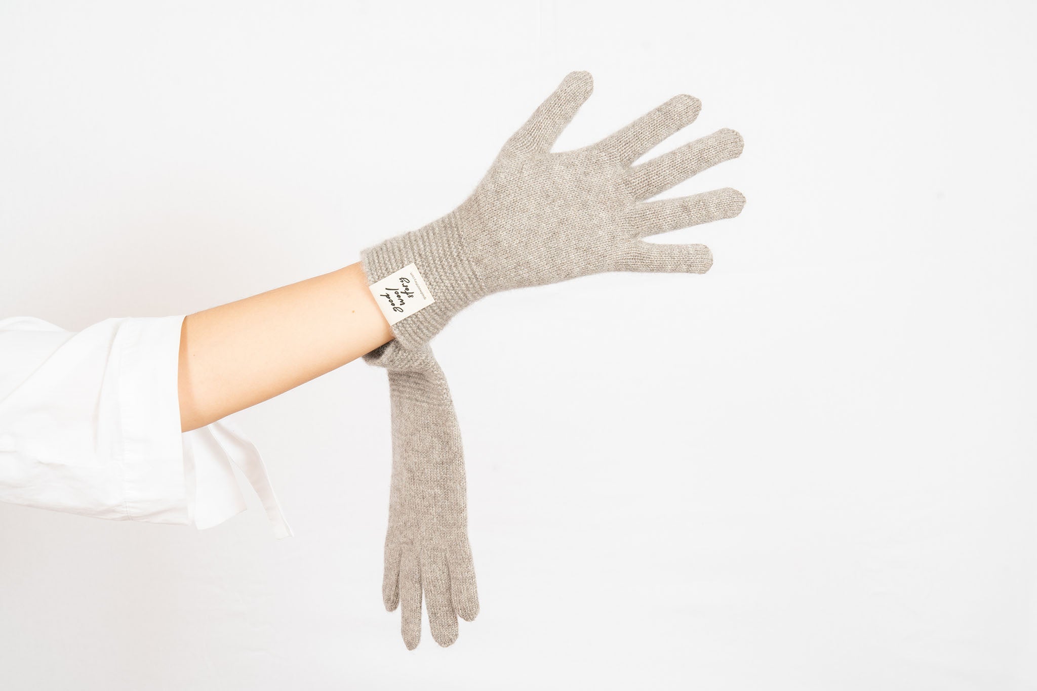 'Flow' gloves
