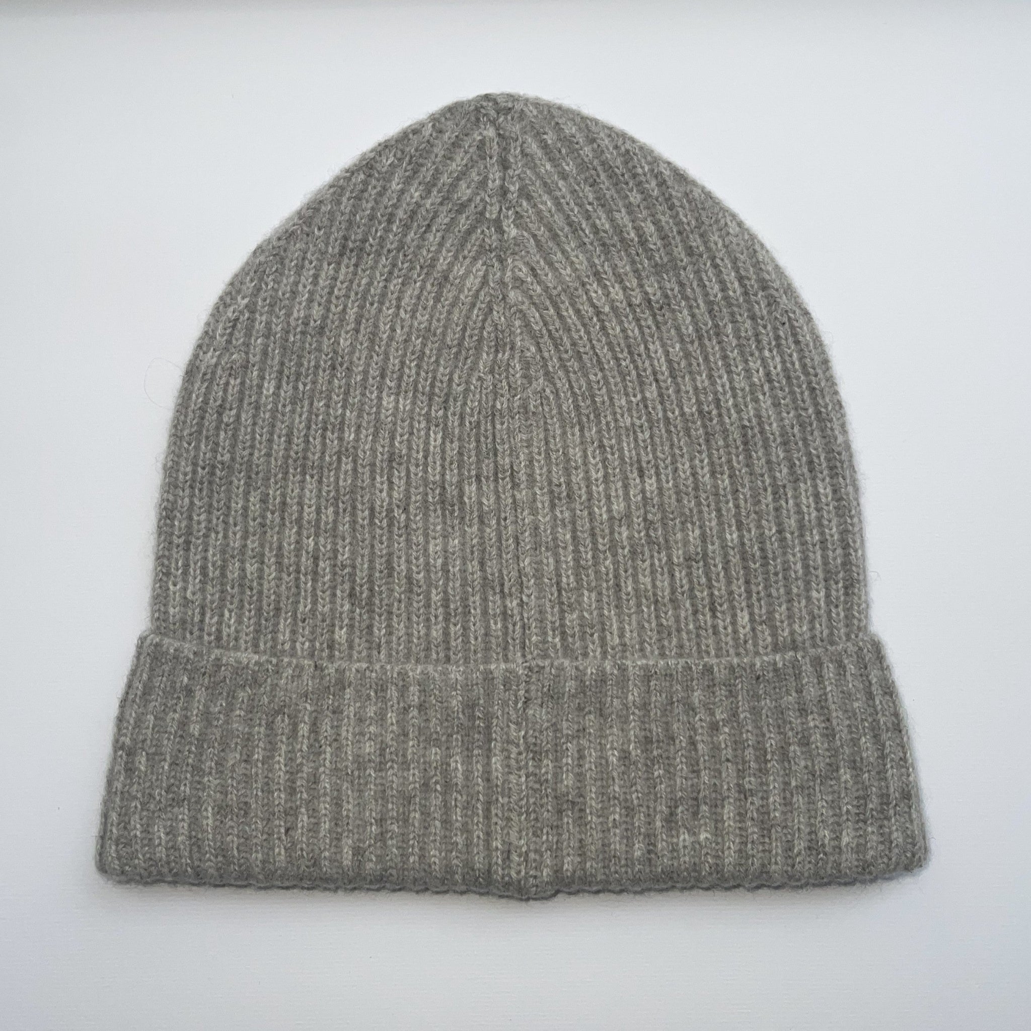 'Peak' sheep wool beanie