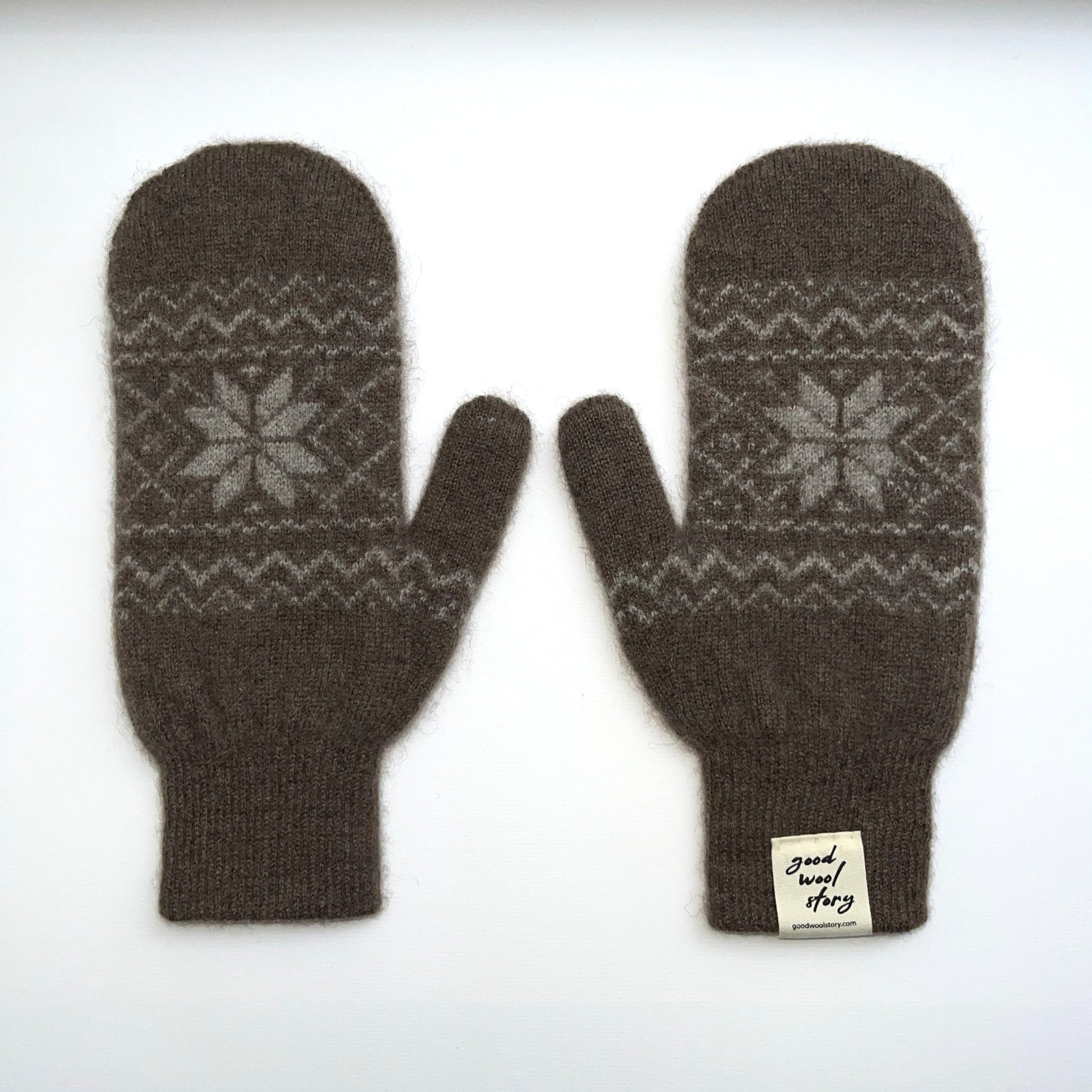 'Snow' yak wool mittens