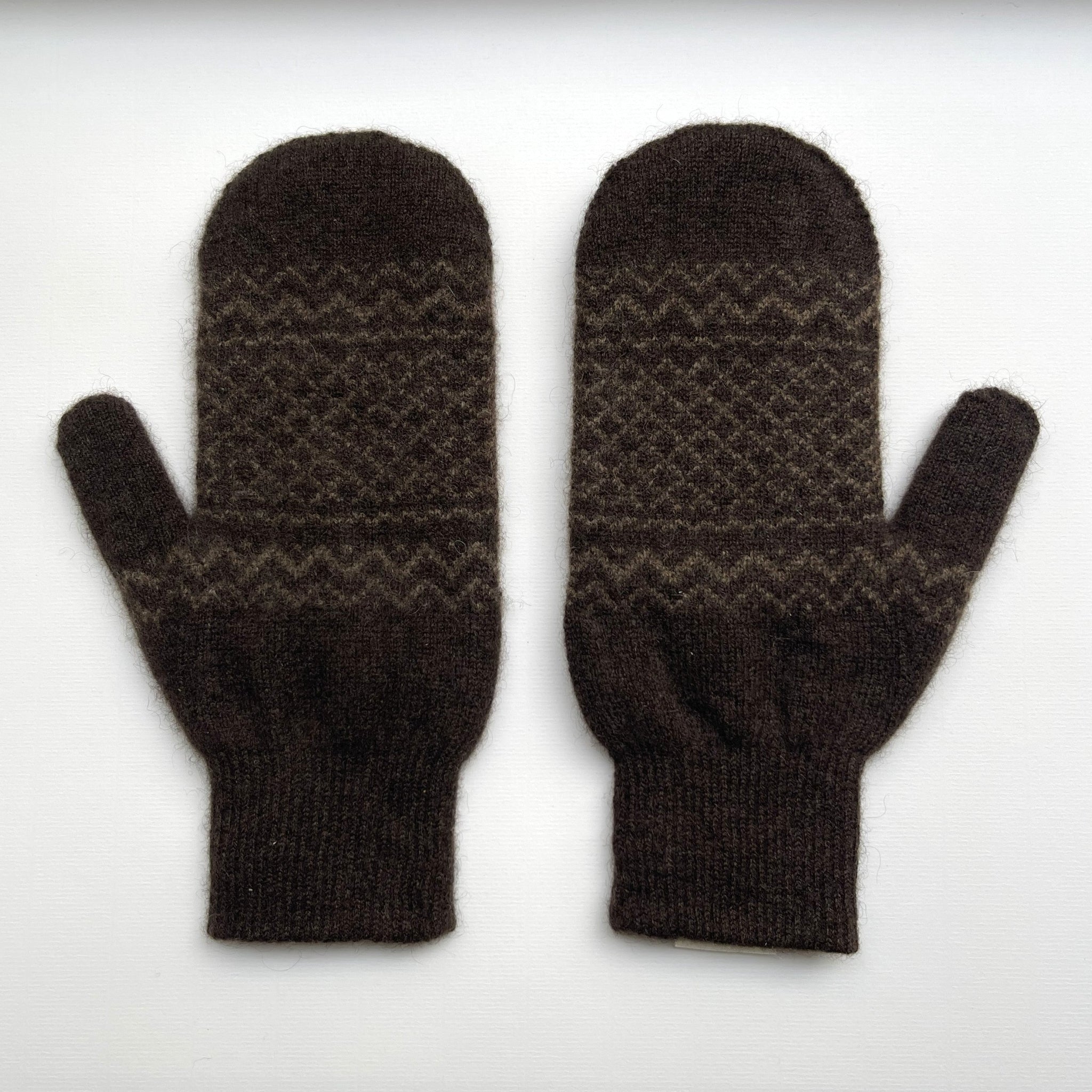 'Snow' yak wool mittens