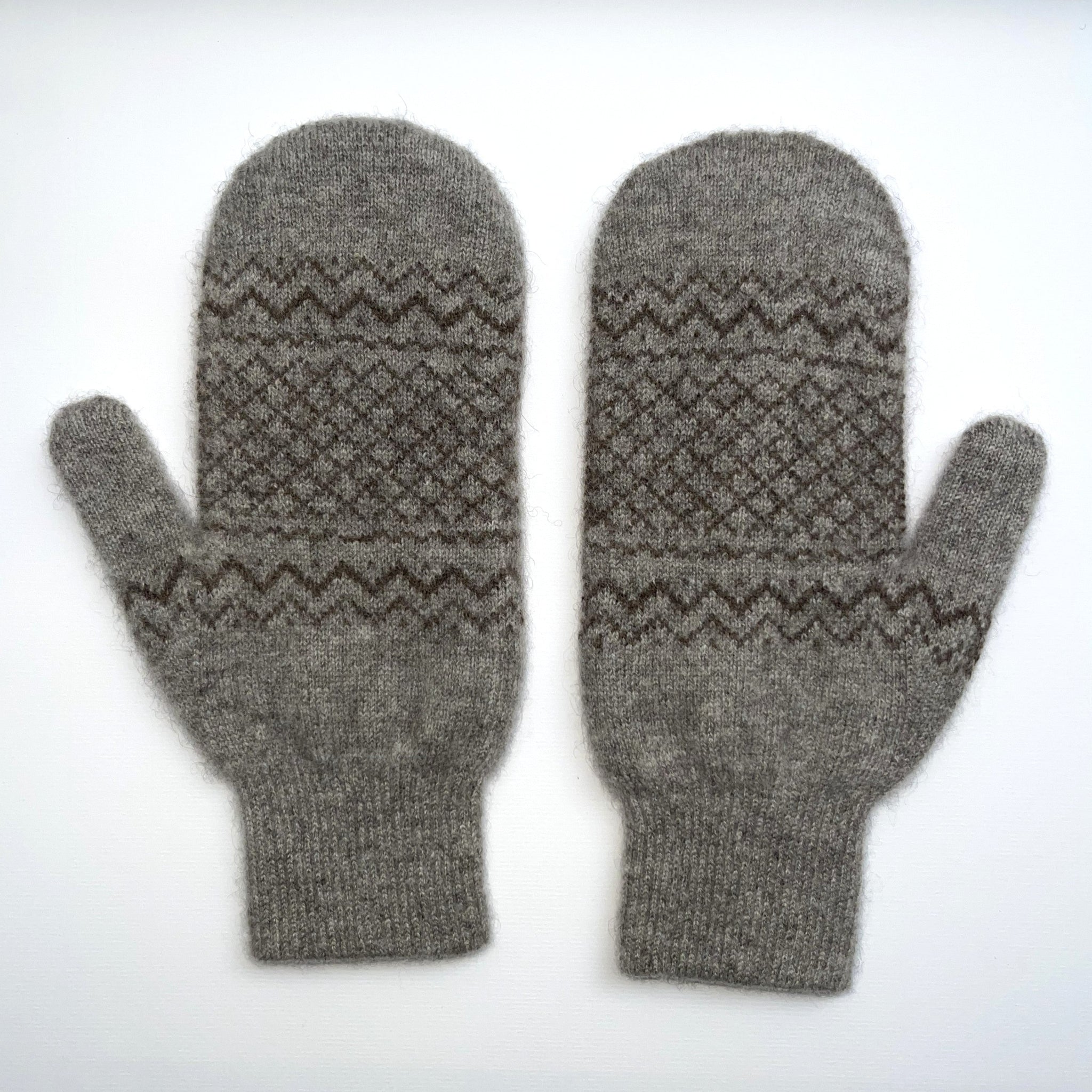 'Snow' yak wool mittens